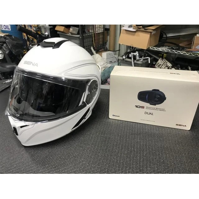 sena_helmet1